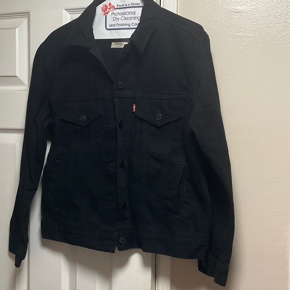 Levi's Jackets & Blazers - Levi's Black Jean Jacket